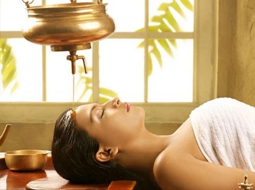 Shirodhara Treatment
